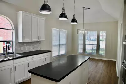 3410 Farnham Circle, Pearland, TX 77584 - Photo 8