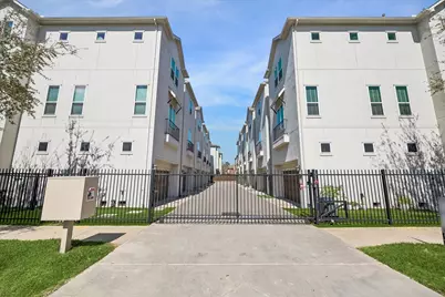 1309 W 24th Street #B, Houston, TX 77008 - Photo 2