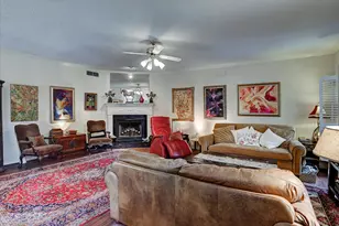 2125 Bering Dr, Houston, TX 77057 - Photo 4