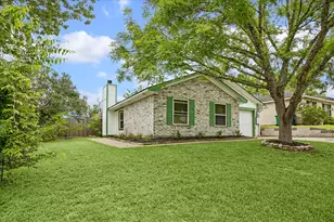 206 Lockett St, Brenham, TX 77833 - Photo 1