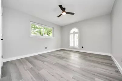 7822 Maple Tree Drive, Houston, TX 77088 - Photo 22