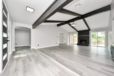 7822 Maple Tree Drive, Houston, TX 77088 - Photo 4