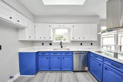 7822 Maple Tree Drive, Houston, TX 77088 - Photo 16
