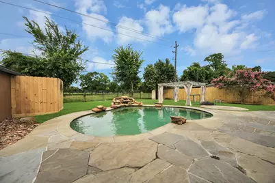 7822 Maple Tree Drive, Houston, TX 77088 - Photo 38