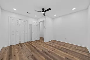 310 Nasturtium St, Lake Jackson, TX 77566 - Photo 14