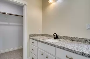 1112 Holly Springs, Huntsville, TX 77320 - Photo 16