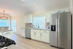 10707 Overton Cir, Houston, TX 77065 - Photo 12