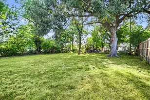 7346 Okinawa Rd, Houston, TX 77033 - Photo 16
