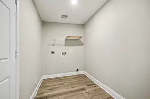 7346 Okinawa Rd, Houston, TX 77033 - Photo 12