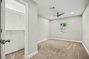 7346 Okinawa Rd, Houston, TX 77033 - Photo 6