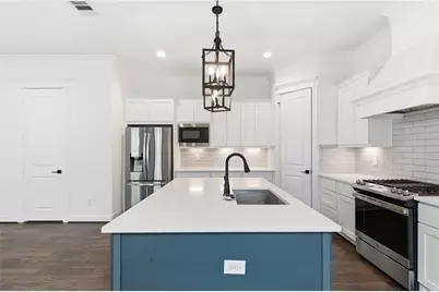 819 W 19th Street, Houston, TX 77008 - Photo 12