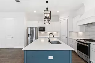 819 W 19th St, Houston, TX 77008 - Photo 12
