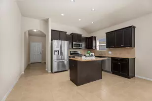 8911 Finnery Dr, Tomball, TX 77375 - Photo 2