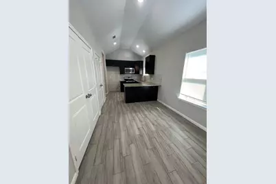 833 Omeara, Montgomery, TX 77316 - Photo 4
