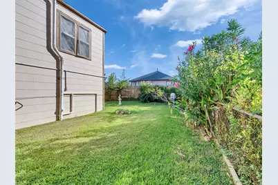 5019 Avenue M 1/2, Galveston, TX 77551 - Photo 40