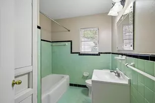5610 Evergreen St, Bellaire, TX 77401 - Photo 16