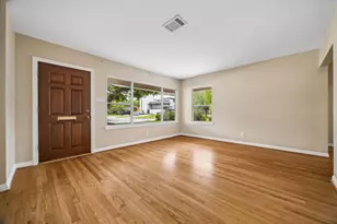 5610 Evergreen St, Bellaire, TX 77401 - Photo 8
