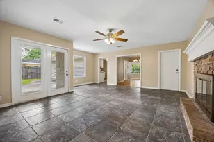 5610 Evergreen St, Bellaire, TX 77401 - Photo 6