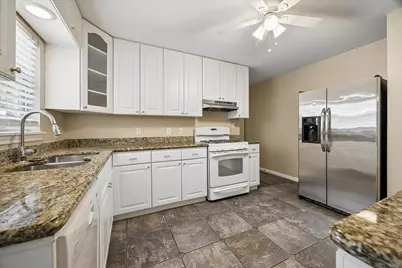 5610 Evergreen Street, Bellaire, TX 77401 - Photo 10