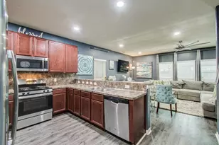 8215 Oat Meadow Trail, Houston, TX 77049 - Photo 12