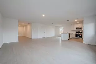 719 719 Falling Cave Dr, Willis, TX 77378 - Photo 6