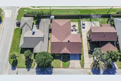 7758 Chantilly Circle, Galveston, TX 77551 - Photo 4