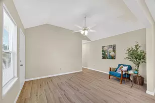 13822 Northlake Dr, Houston, TX 77049 - Photo 10