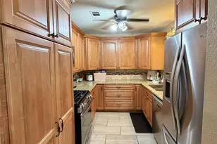 3220 Lancelot St, Orange, TX 77630 - Photo 12