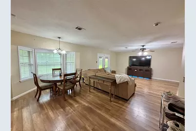 3220 Lancelot Street, Orange, TX 77630 - Photo 8