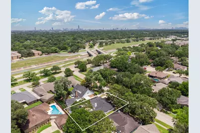 9410 Albury Drive, Houston, TX 77096 - Photo 16