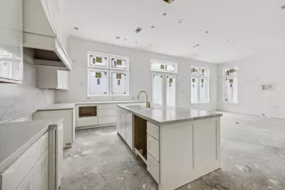 19 Wentworth Gate Path, Houston, TX 77027 - Photo 18