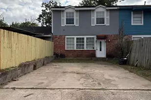 9714 Galaxy St, Houston, TX 77078 - Photo 2