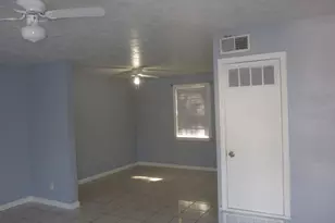 9714 Galaxy St, Houston, TX 77078 - Photo 4