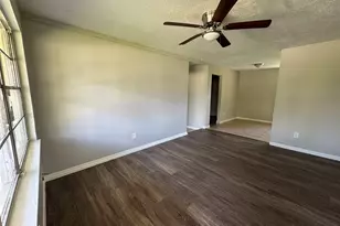 7305 Yoe St, Houston, TX 77016 - Photo 6