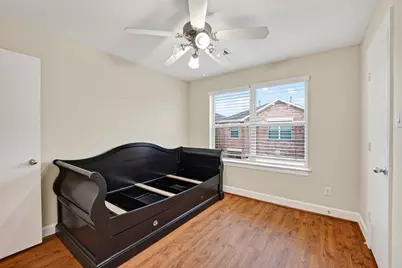 3730 Main Poplar Dr, Houston, TX 77025 - Photo 22