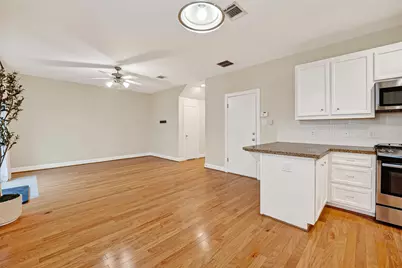 3730 Main Poplar Dr, Houston, TX 77025 - Photo 12