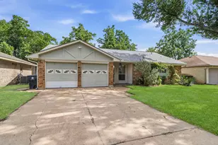 5738 Weeping Willow Rd, Houston, TX 77092 - Photo 2