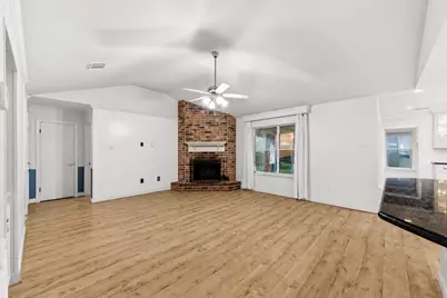 5738 Weeping Willow Road, Houston, TX 77092 - Photo 4