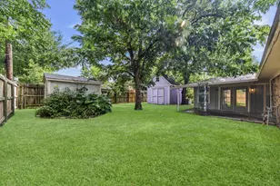 5738 Weeping Willow Rd, Houston, TX 77092 - Photo 18
