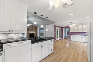 5738 Weeping Willow Rd, Houston, TX 77092 - Photo 8