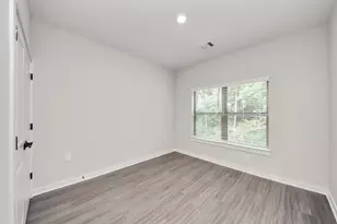 7711 Longmire Rd, Conroe, TX 77304 - Photo 18