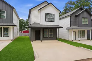 10176 Barberry St, Willis, TX 77318 - Photo 2