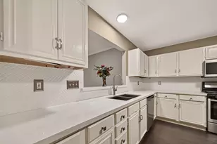 911 Woodfern Glen Ln, Pearland, TX 77584 - Photo 10