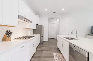 307 Parker St, Houston, TX 77007 - Photo 6