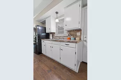 508 Victoria Avenue, Navasota, TX 77868 - Photo 6