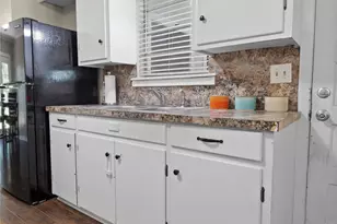 508 Victoria Ave, Navasota, TX 77868 - Photo 6