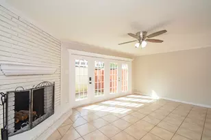 13282 Trail Hollow Dr, Houston, TX 77079 - Photo 6