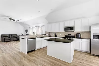 1127 Bulwark Drive, Crosby, TX 77532 - Photo 16