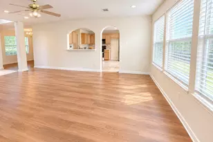 1307 S Teal Estates Cir, Fresno, TX 77545 - Photo 10