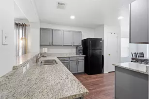 10315 Bentondale Ln, Houston, TX 77075 - Photo 8
